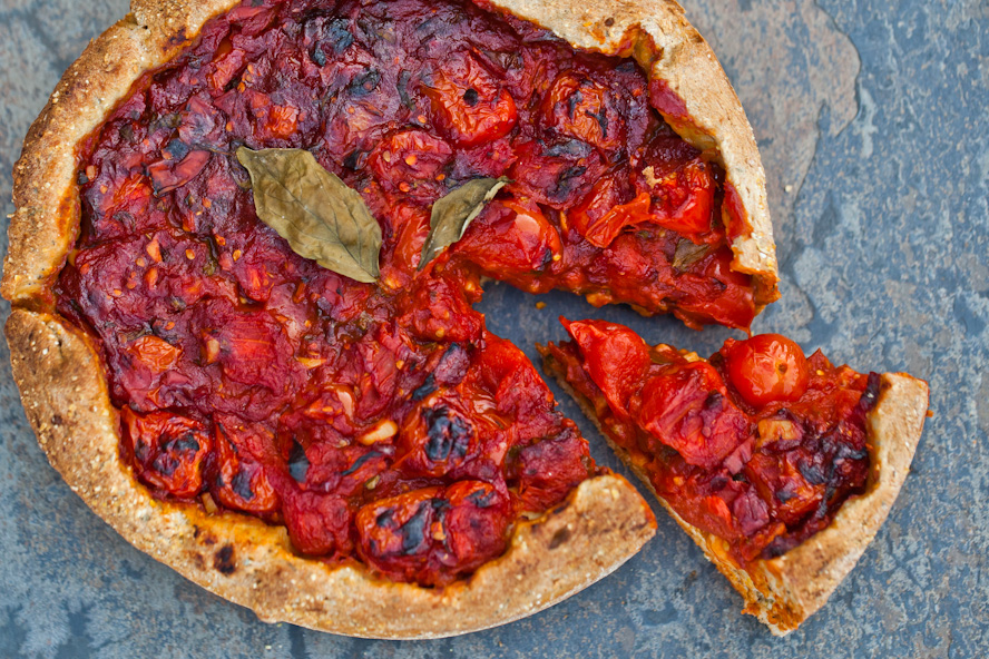 Vegan Chicago Style Deep Dish Pizza With Spicy Sauce - Carrots and Flowers